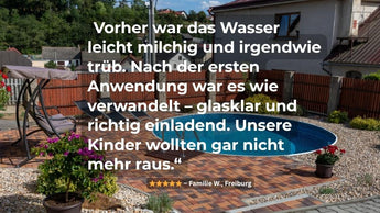 Ein kleiner, sauberer Gartenpool mit klarem Wasser befindet sich auf einer gefliesten Terrasse in der Nähe eines Gartens, umgeben von Pflanzen und Liegestühlen. Eingeblendet ist ein deutsches Zeugnis, das die Umwandlung des Pools lobt.