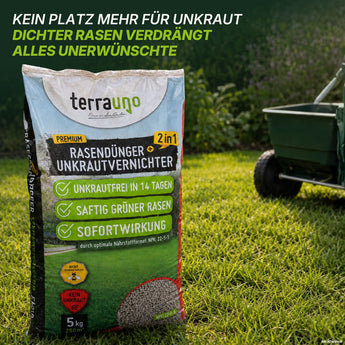 Eine Packung „TerraUno Unkrautschreck Paket“ steht auf grünem Rasen, im Hintergrund ist ein Streuwagen zu sehen; die Produkteigenschaften sind in fettgedrucktem gelbem und grünem Text hervorgehoben.